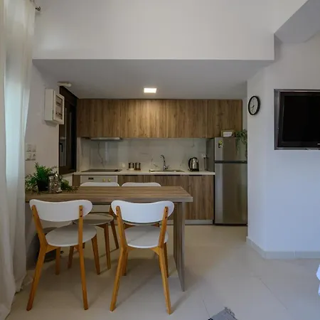 Апартаменты Little Cozy By The Sea