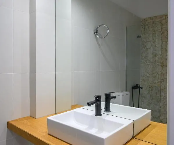 Little Cozy By The Sea *