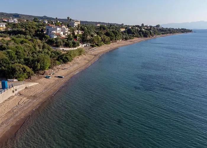 Little Cozy By The Sea *